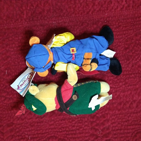2 Disney store Plush mini bean bag Tigger and Winnie the Pooh - Picture 3 of 5